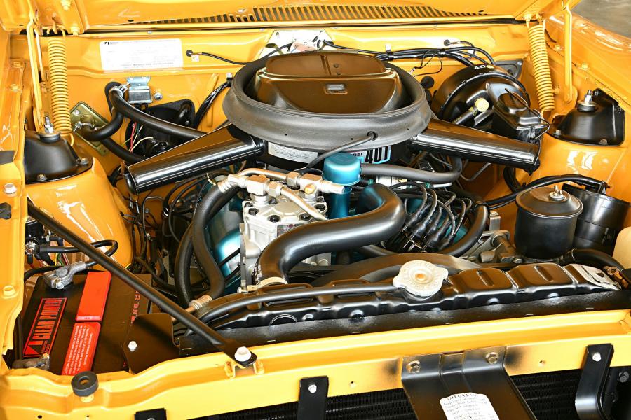 Моторный отсек AMC Javelin AMX 401 Go Package (7179-8) 1971 года  (фото 6 из 10)